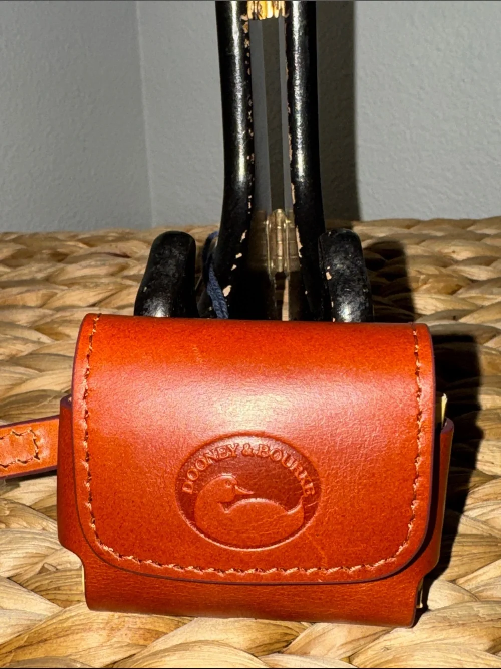 NWT Dooney & Burke smooth Concord leather AirPod Case with strap in natural